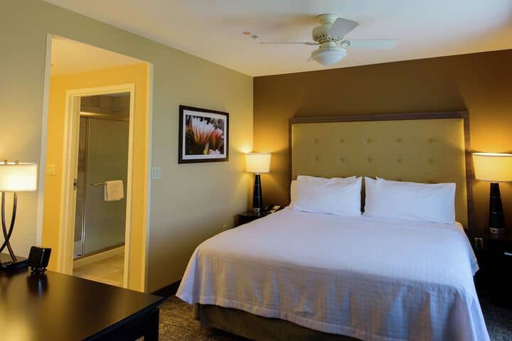 Room 6 of 38