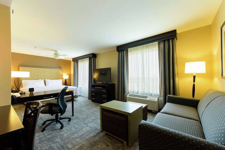 Room 9 of 38
