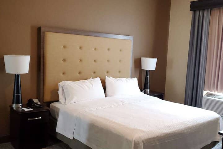 Room 4 of 38