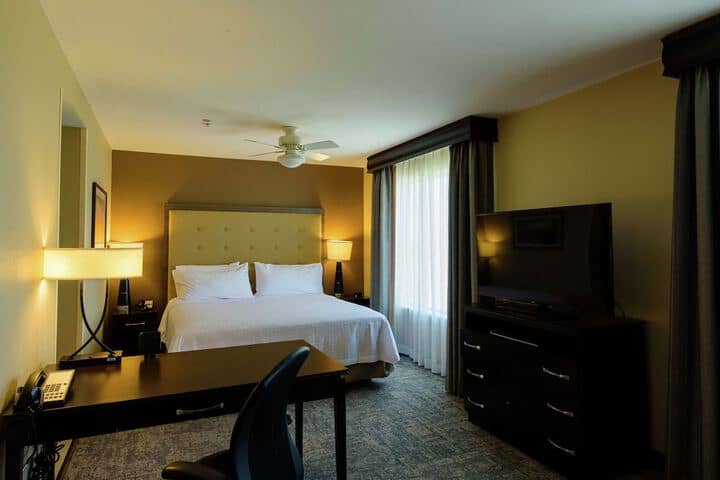 Room 12 of 38